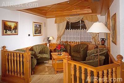 Gianna Hotel 8